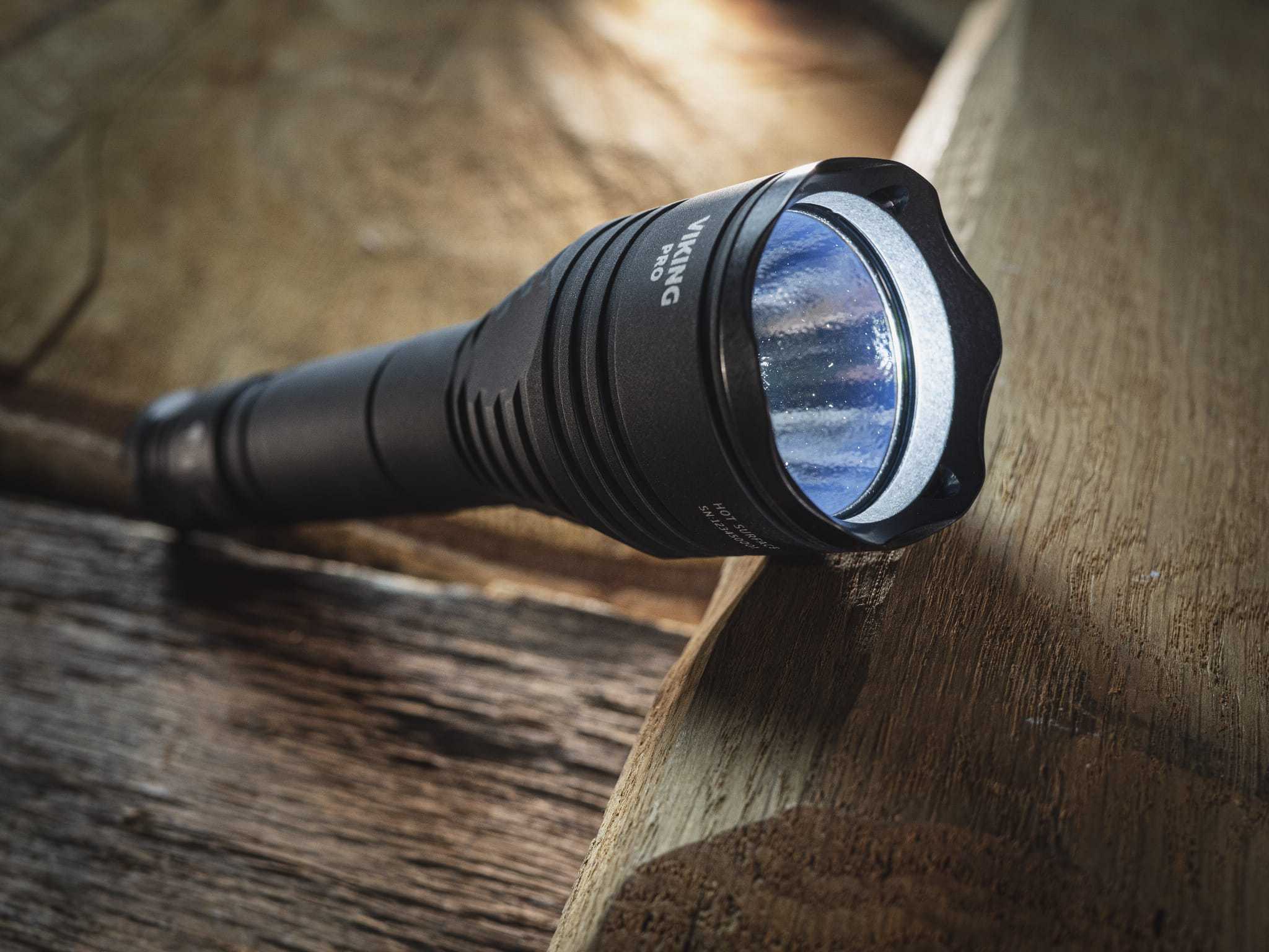 Latarka taktyczna Armytek Viking Pro v3.5 USB - warm
