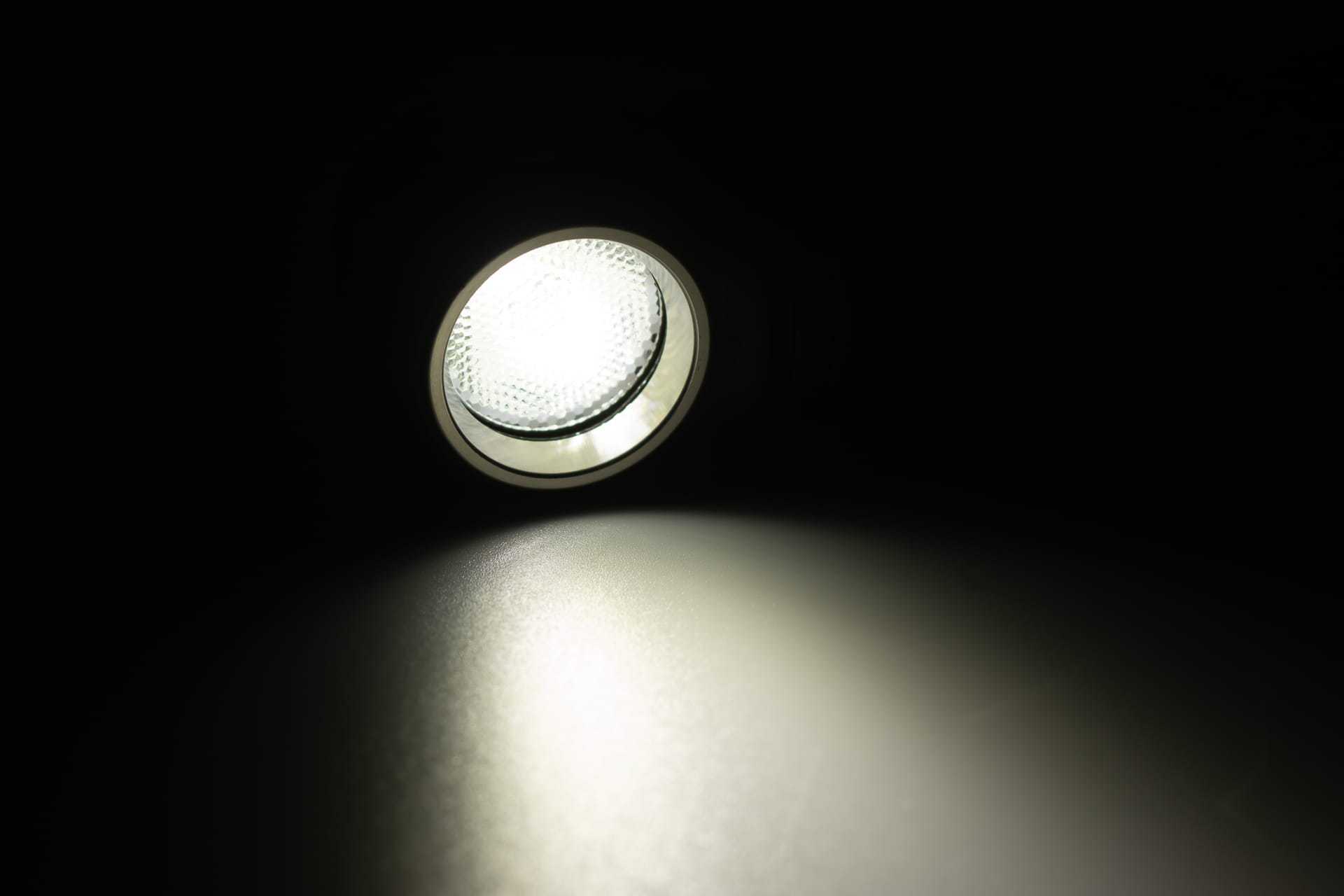 Latarka czołowa Armytek Wizard C2 USB v4 - warm