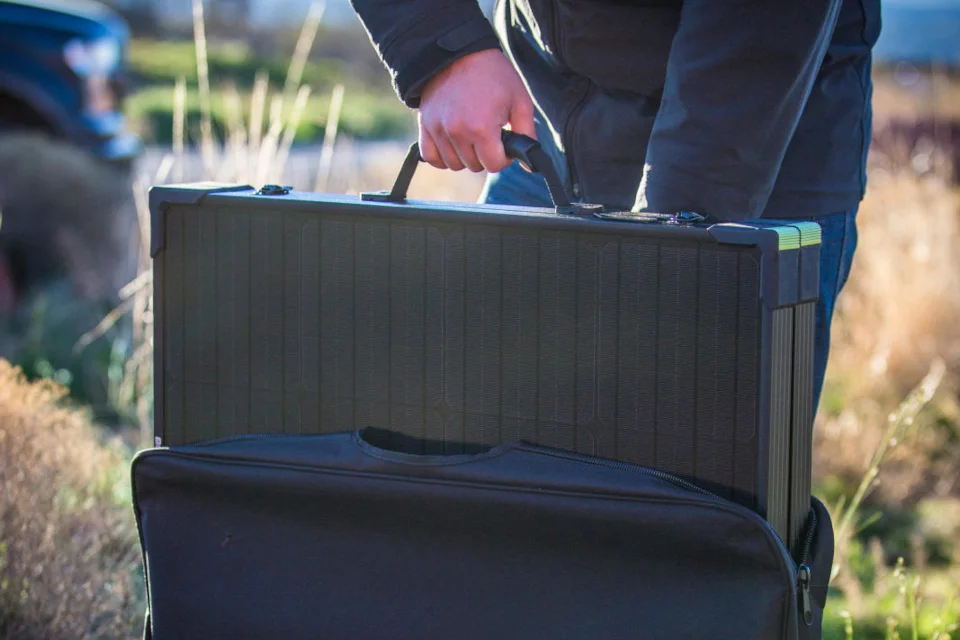 Składany panel solarny Goal Zero Boulder 100 BriefCase