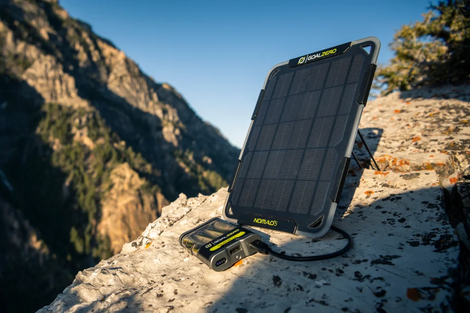 Zestaw solarny Nomad 5 z Guide 12 Plus