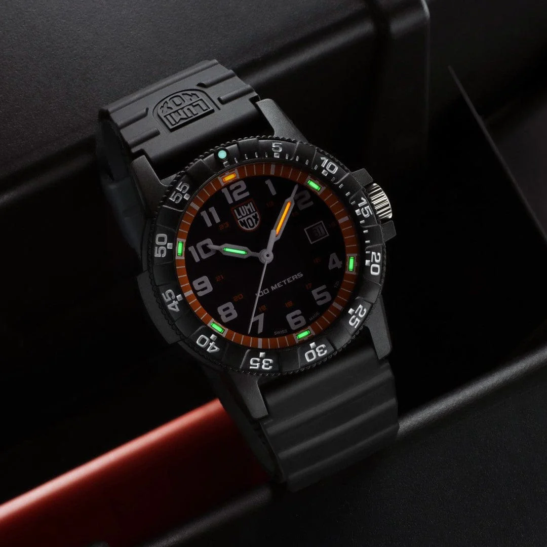 Zegarek Kwarcowy Luminox Leatherback Sea Turtle Giant 0320 Series XS.0329.1 – czarno-czerwony
