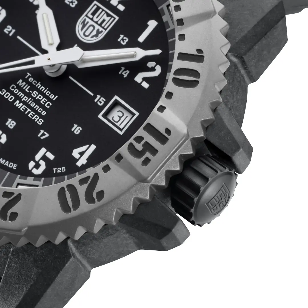 LUMINOX Zegarek Kwarcowy MIL-SPEC 3350 Series XL.3351.1.SET – czarny