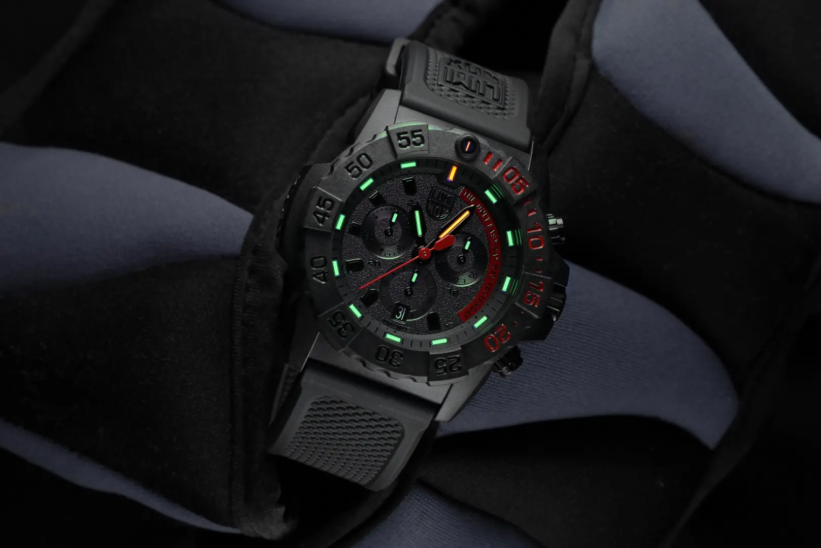 LUMINOX Zegarek Kwarcowy Navy SEAL 3580 Series Chronograph XS.3581.EY – czarny
